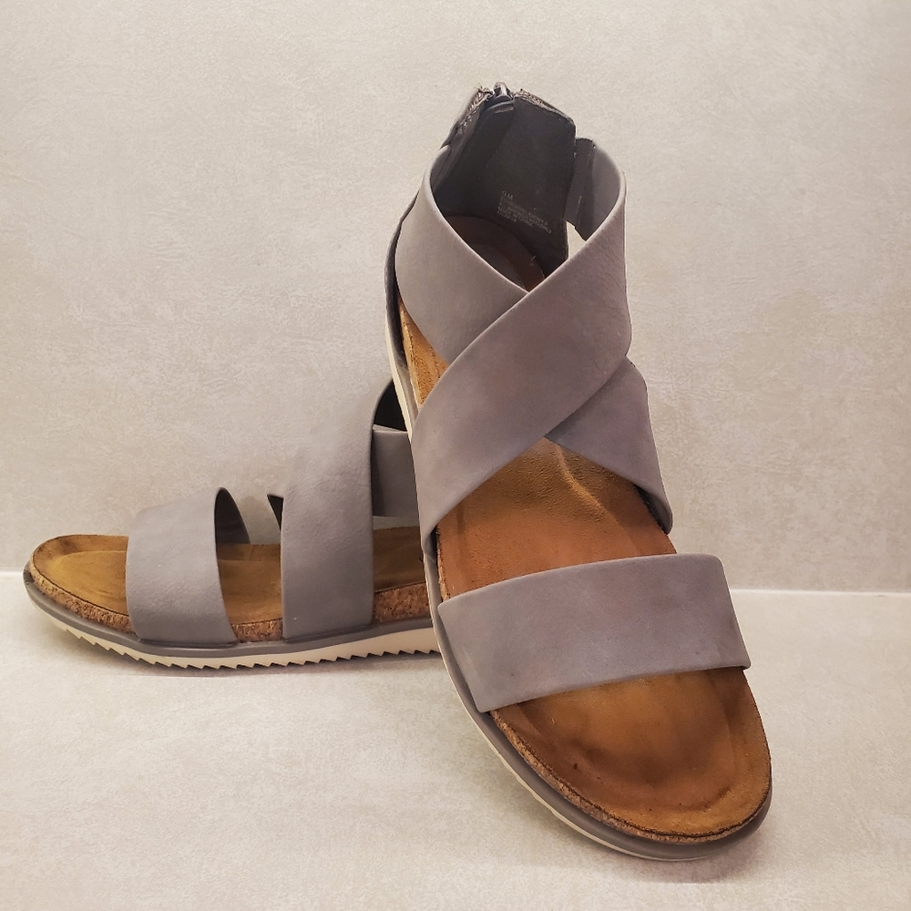 Euro Soft by Sofft Landry Ii grey sandal size 9